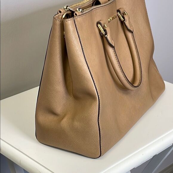 Michael Kors Saffiano LeatherTan Satchel with Gold Hardware - Picture 6 of 16